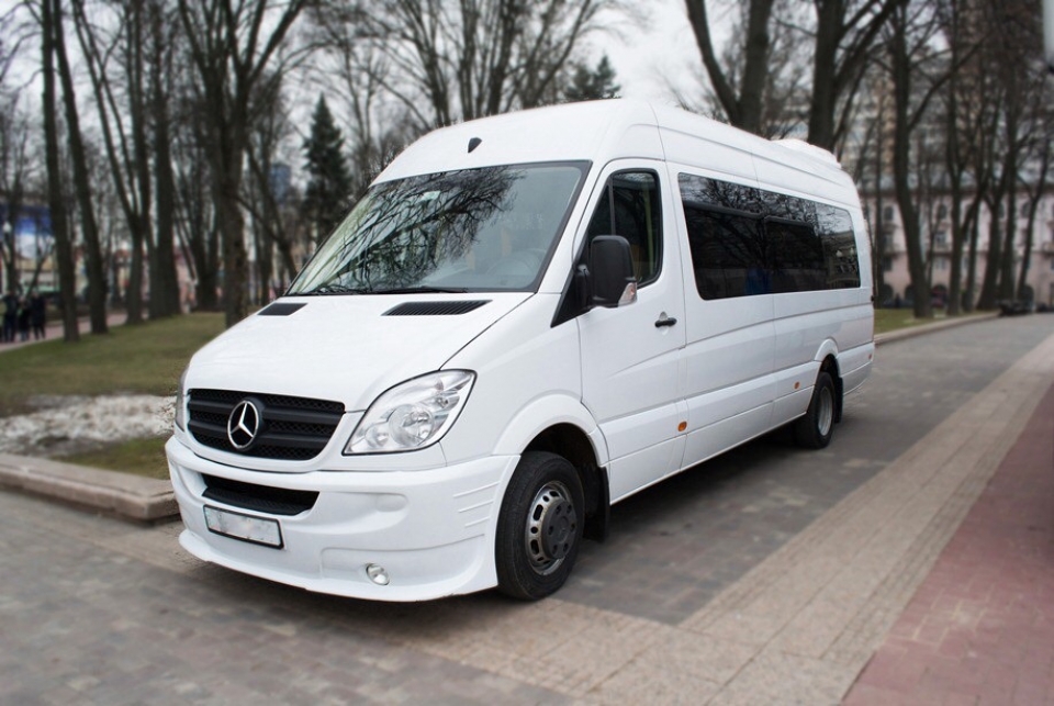 МИКРОАВТОБУС С ВОДИТЕЛЕМ – MERCEDES SPRINTER