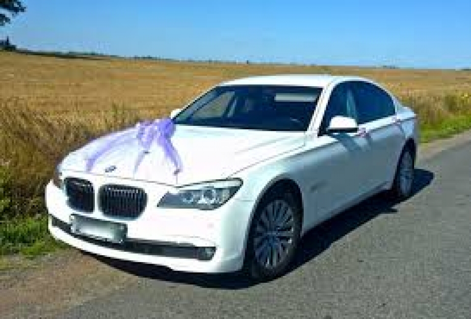 Представительское авто BMW 7 серии