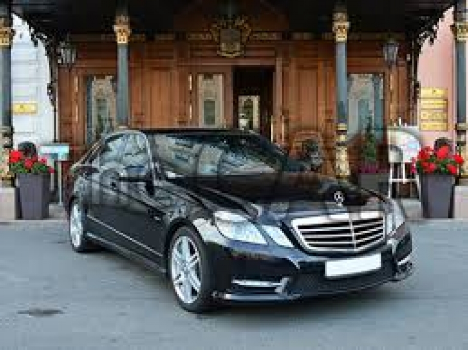 Мерседес e221